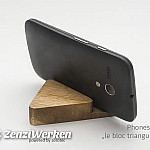 le-bloc-triangulaire-using-with-phone-landscape-c.jpg le-bloc-triangulaire-using-with-phone-landscape-c.jpg